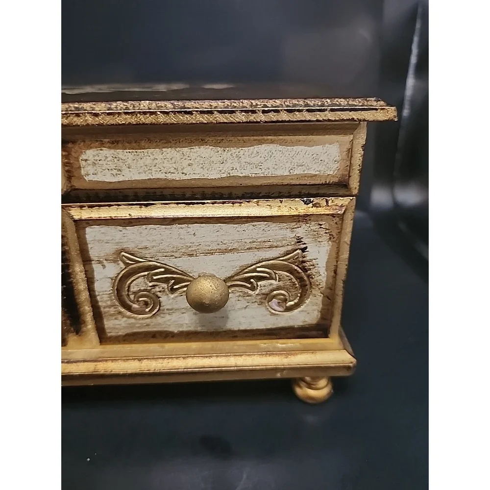 Vintage Goldtone Gilt Wood Musical‎ Florentine Style Jewelry Box 5
